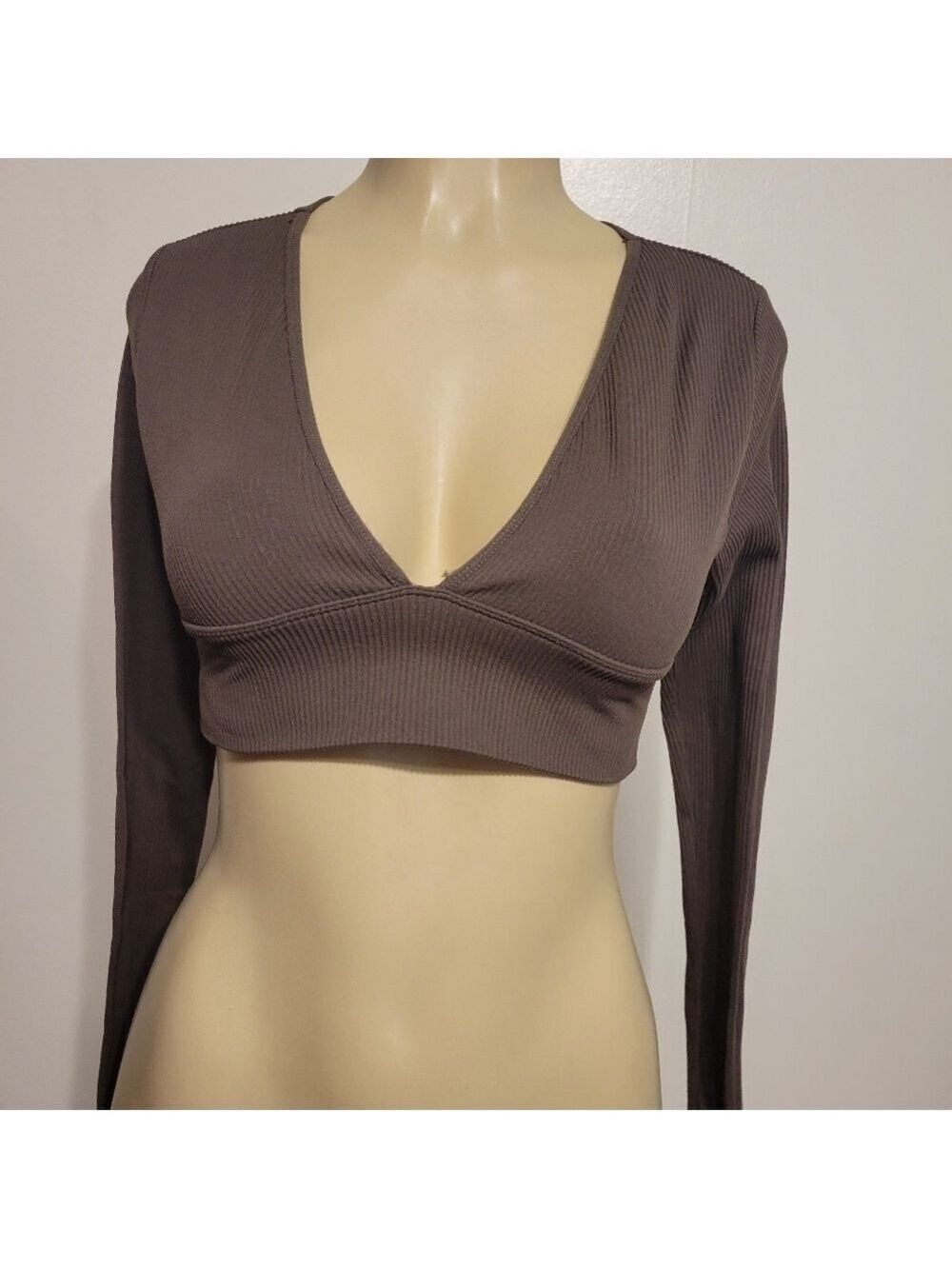 Garage Green Long Sleeved Crop Top Medium Summer Y2K V-Neck - Picture 2 of 4